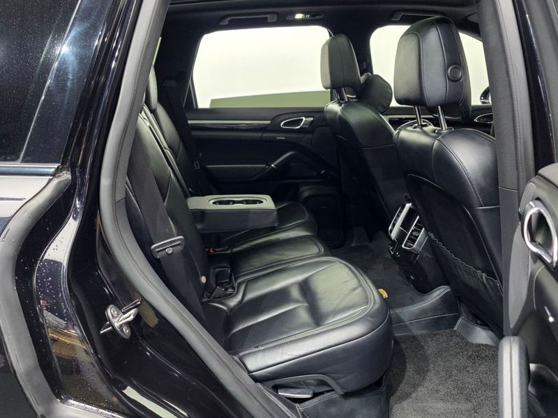 2017 Porsche Cayenne 3.0 Diesel Platium Edition 958 photo 12