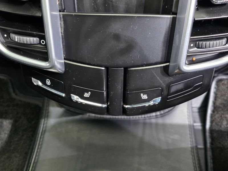 2017 Porsche Cayenne 3.0 Diesel Platium Edition 958 photo 19