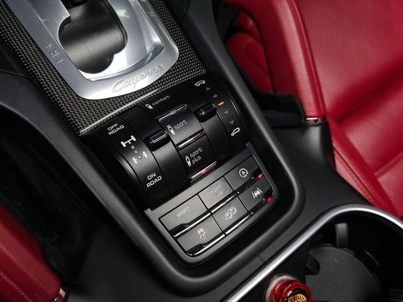 2016 Porsche Cayenne 3.6 GTS 958 photo 17
