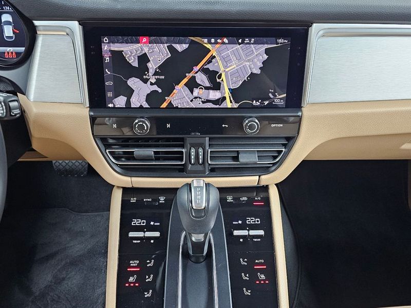 2022 Porsche Macan 2.9 S photo 16