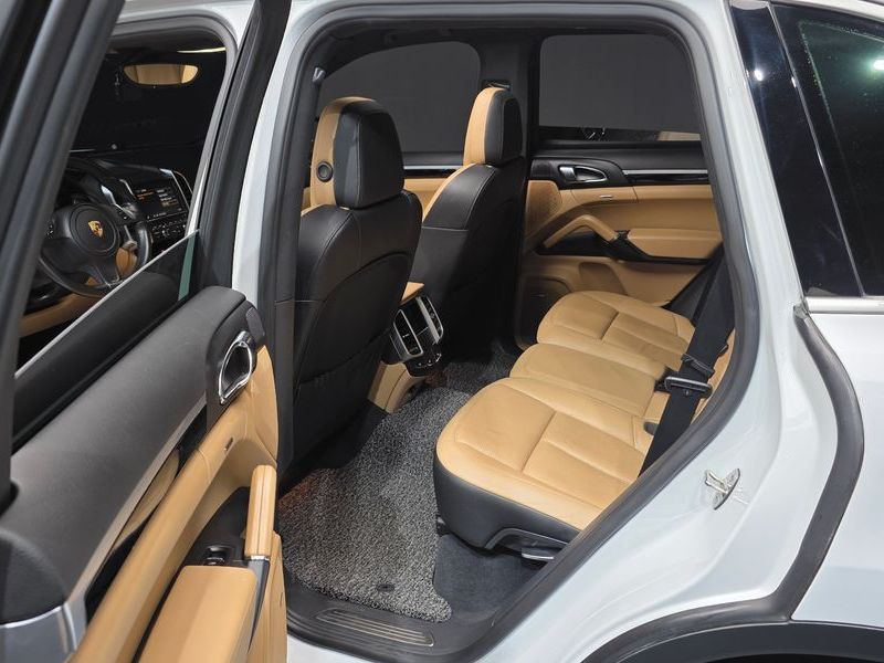 2014 Porsche Cayenne 3.0 Diesel Platium Edition 958 photo 11