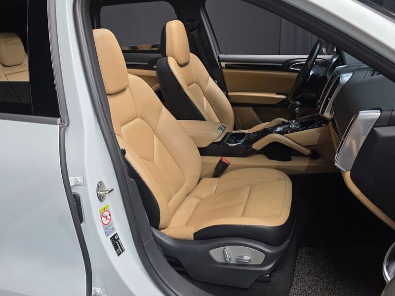 2014 Porsche Cayenne 3.0 Diesel Platium Edition 958 photo 12