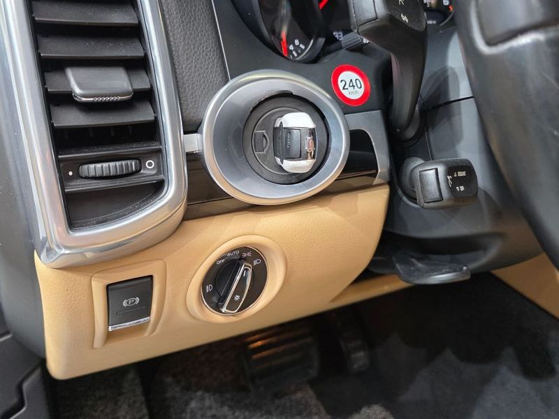 2014 Porsche Cayenne 3.0 Diesel Platium Edition 958 photo 15