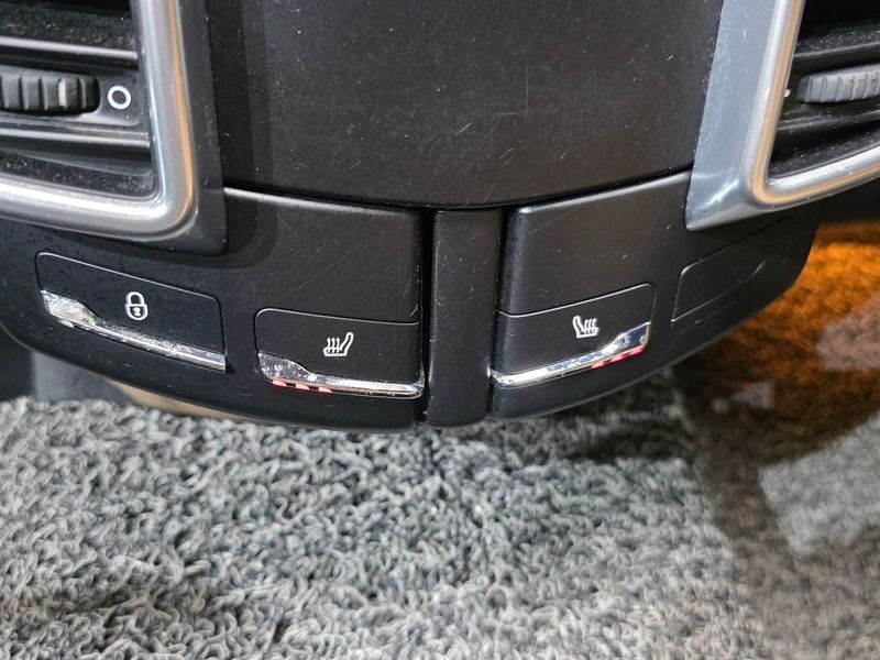 2014 Porsche Cayenne 3.0 Diesel Platium Edition 958 photo 19