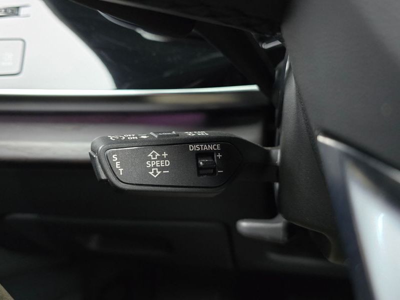 2022 Audi Q7 45 TDI Quattro Premium photo 18