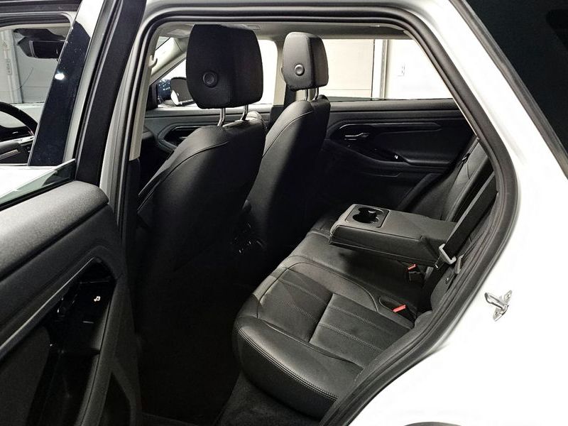2022 Land Rover Range Rover Evoque P250 SE photo 11