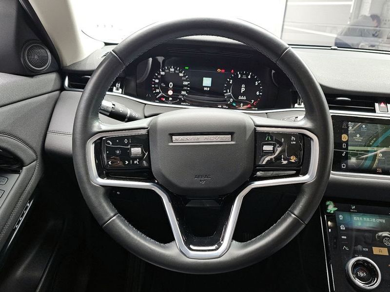 2022 Land Rover Range Rover Evoque P250 SE photo 13