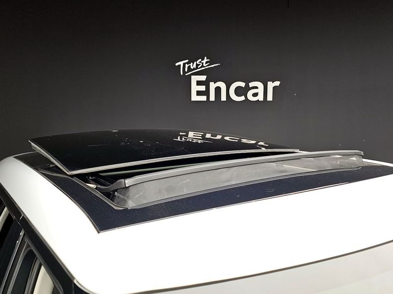2022 Land Rover Range Rover Evoque P250 SE photo 20