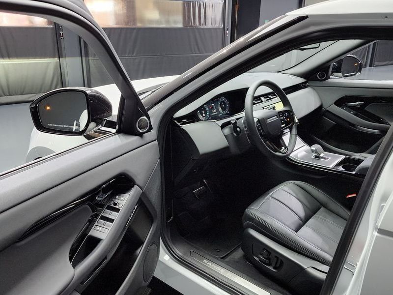 2024 Land Rover Range Rover Evoque P250 Dynamic SE photo 10