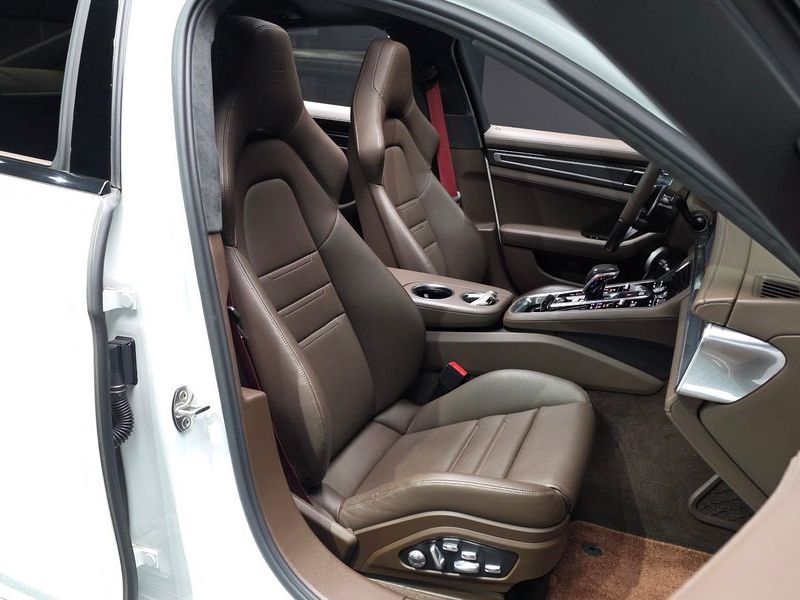 2020 Porsche Panamera 4.0 GTS photo 10
