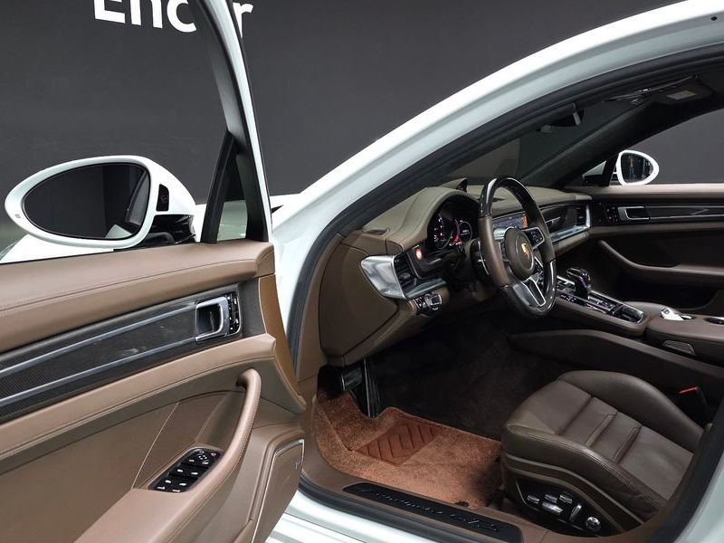 2020 Porsche Panamera 4.0 GTS photo 11