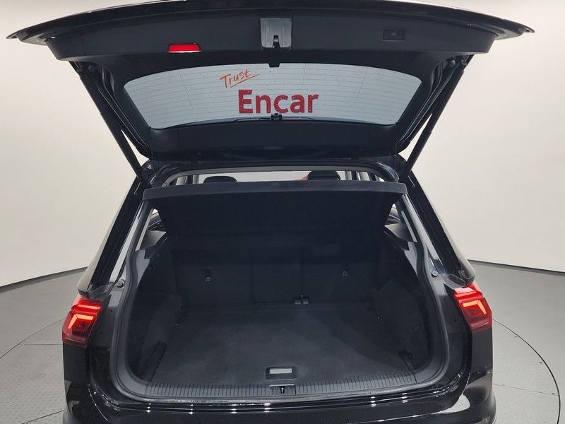 2023 Volkswagen Tiguan 2.0 TDI Prestige photo 18