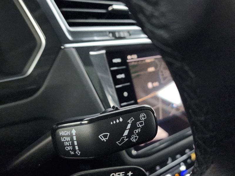 2023 Volkswagen Tiguan 2.0 TDI Prestige photo 29