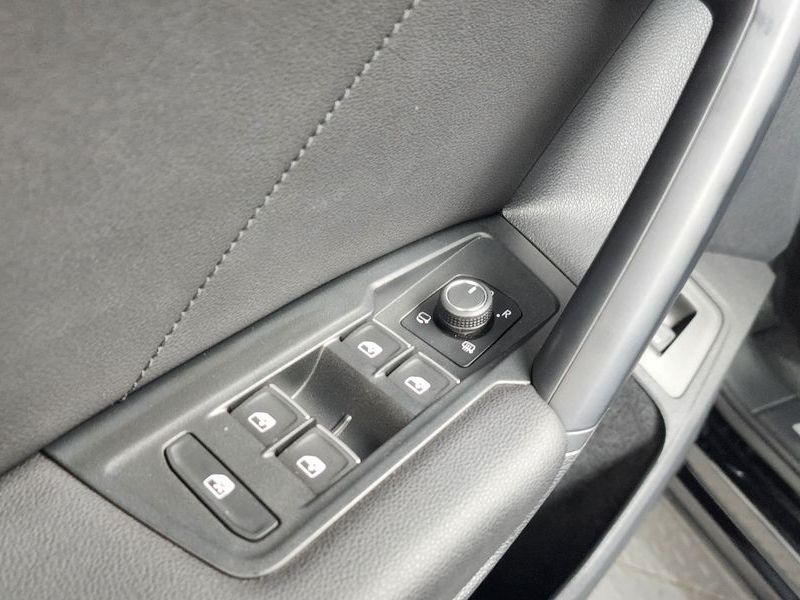 2023 Volkswagen Tiguan 2.0 TDI Prestige photo 30