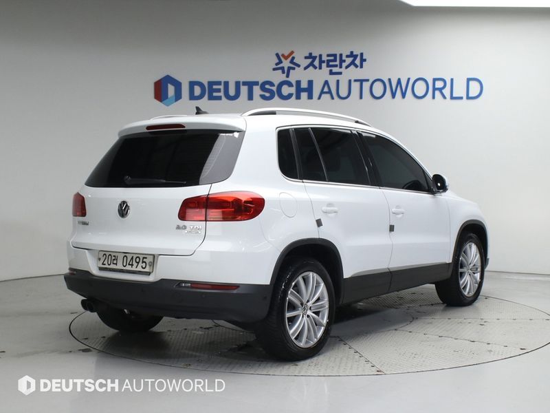 2015 Volkswagen Tiguan 2.0 TDI Premium 5N photo 2