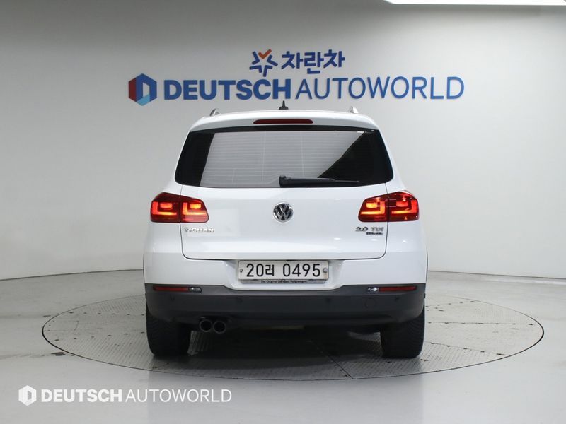 2015 Volkswagen Tiguan 2.0 TDI Premium 5N photo 4