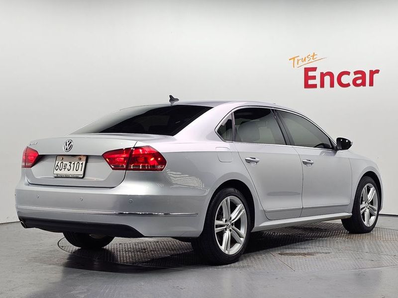 2013 Volkswagen Passat 2.5 B7 photo 2