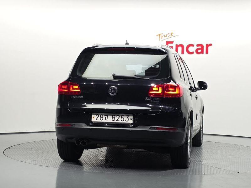 2015 Volkswagen Tiguan 2.0 TDI Comfort 5N photo 4