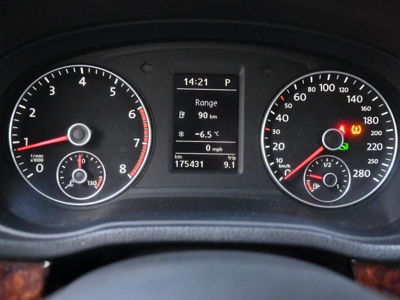 2013 Volkswagen Passat 2.5 B7 photo 8
