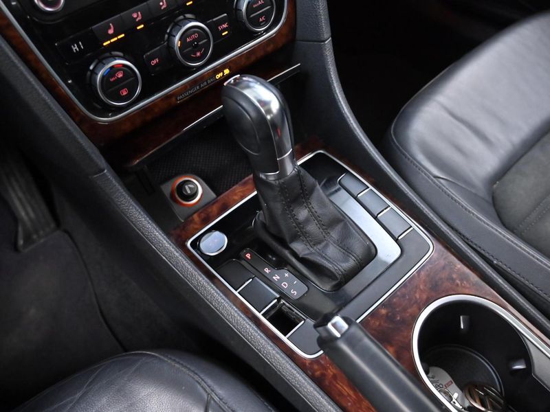 2013 Volkswagen Passat 2.5 B7 photo 9