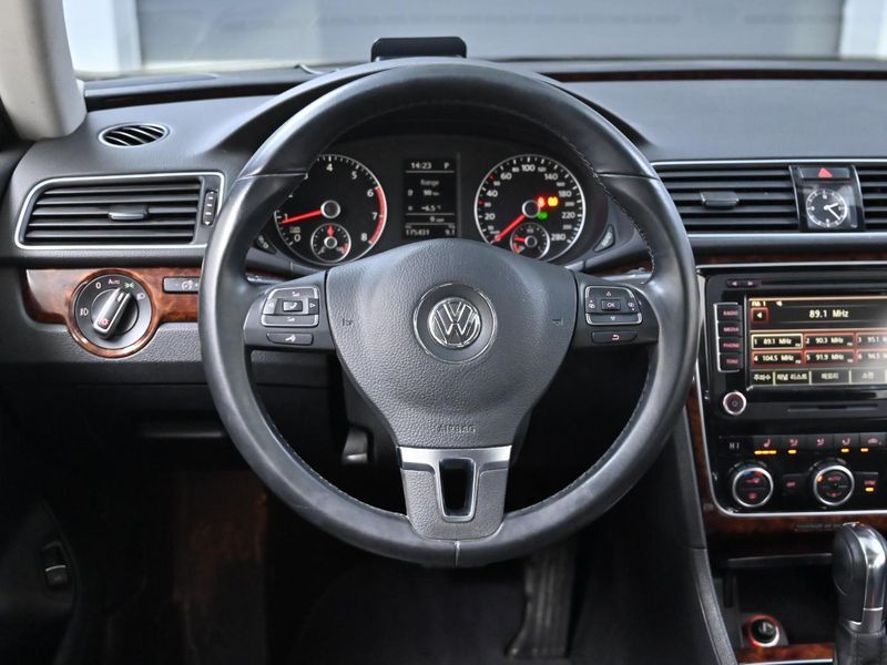 2013 Volkswagen Passat 2.5 B7 photo 13