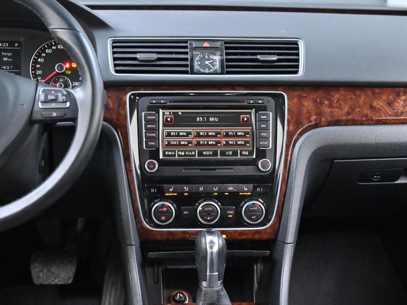 2013 Volkswagen Passat 2.5 B7 photo 14