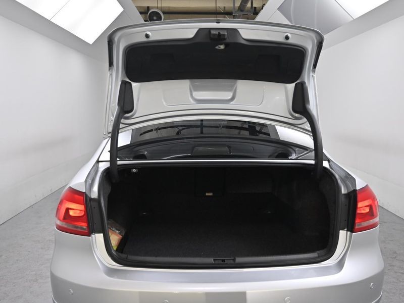 2013 Volkswagen Passat 2.5 B7 photo 20