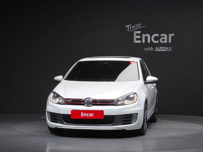 2013 Volkswagen Golf 2.0 GTI 5Door photo 3