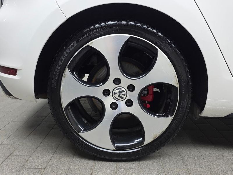 2013 Volkswagen Golf 2.0 GTI 5Door photo 5