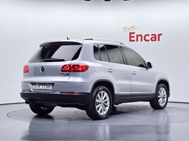 2014 Volkswagen Tiguan 2.0 TDI Comfort 5N photo 2