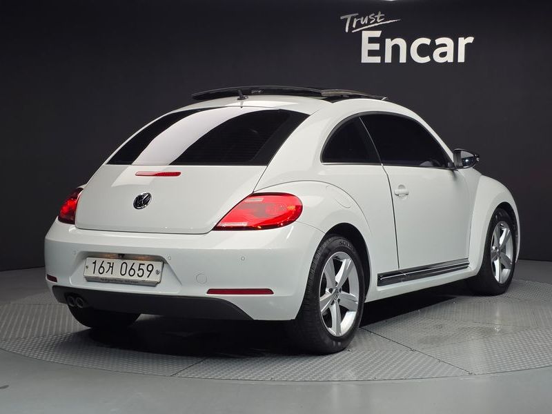 2016 Volkswagen Beatle 2.0 TDI 3rd photo 2