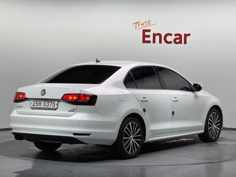 2016 Volkswagen Jetta 2.0 TDI BlueMotion 6th photo 2