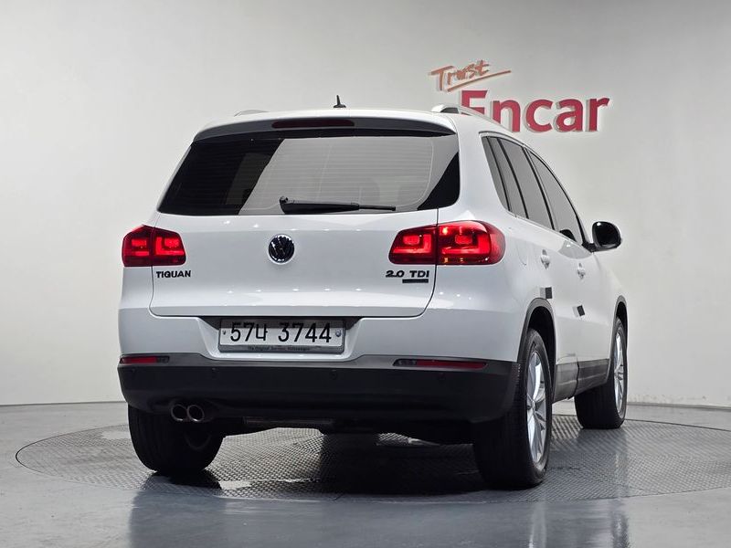 2014 Volkswagen Tiguan 2.0 TDI Comfort 5N photo 4