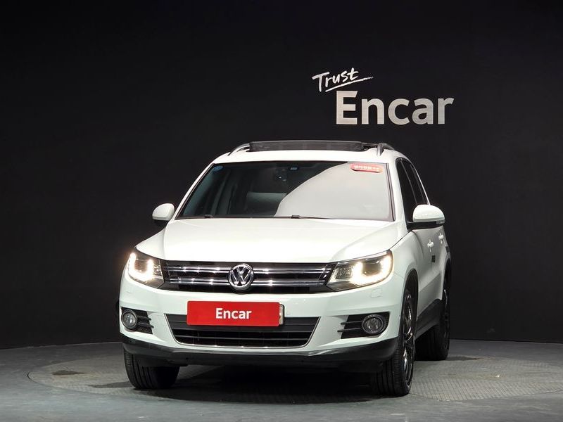 2016 Volkswagen Tiguan 2.0 TDI Premium 5N photo 3