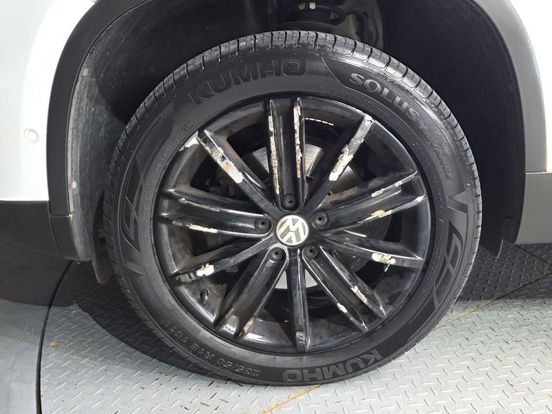 2016 Volkswagen Tiguan 2.0 TDI Premium 5N photo 5