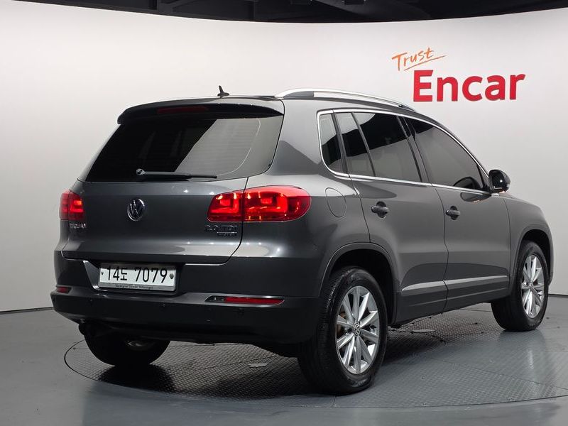 2014 Volkswagen Tiguan 2.0 TDI Comfort 5N photo 2