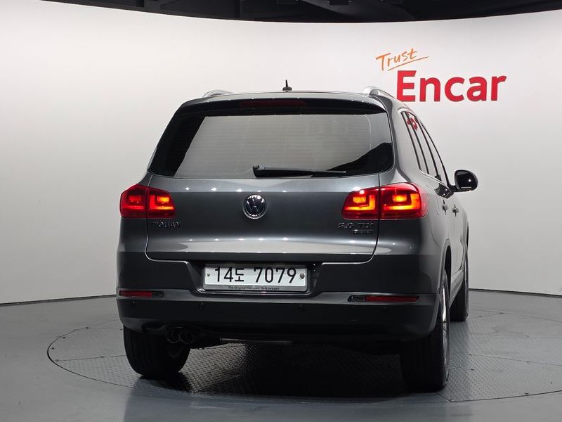 2014 Volkswagen Tiguan 2.0 TDI Comfort 5N photo 4
