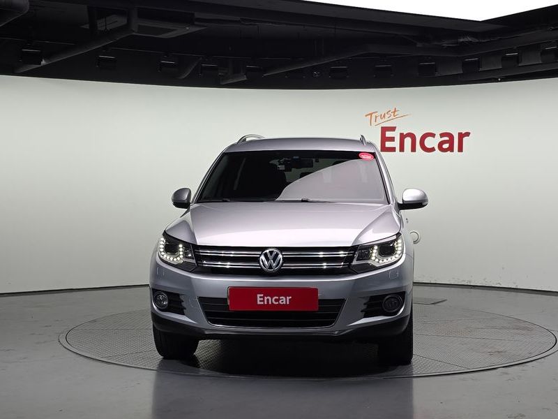 2015 Volkswagen Tiguan 2.0 TDI Comfort 5N photo 3
