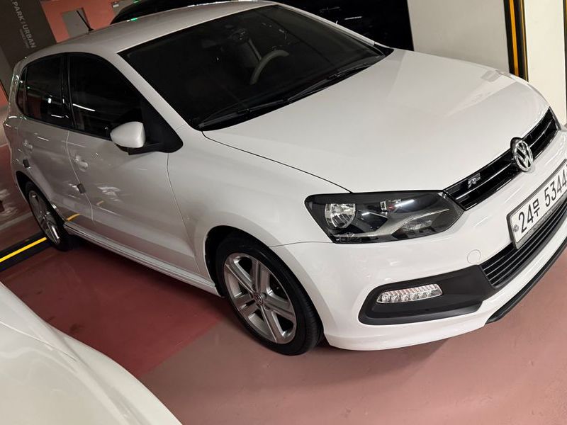 2013 Volkswagen Polo 1.6 TDI R-Line 5th photo 2