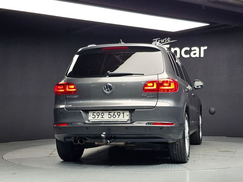2014 Volkswagen Tiguan 2.0 TDI Premium 5N photo 4