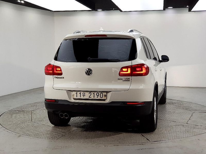 2015 Volkswagen Tiguan 2.0 TDI Comfort 5N photo 3