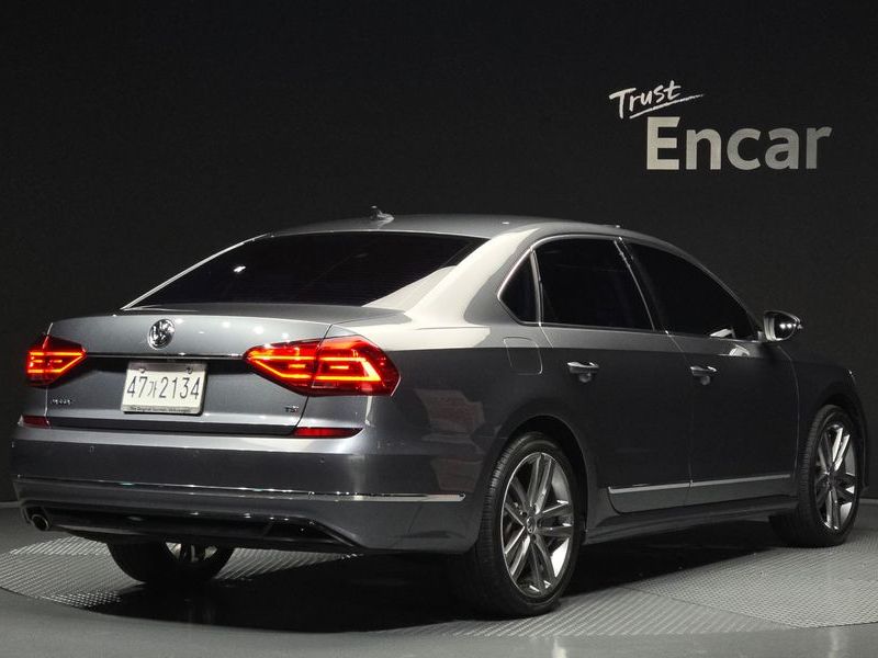 2016 Volkswagen Passat 1.8 TSI R-LINE B7 photo 2