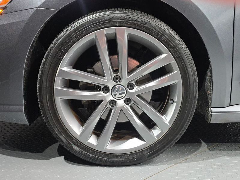 2016 Volkswagen Passat 1.8 TSI R-LINE B7 photo 5