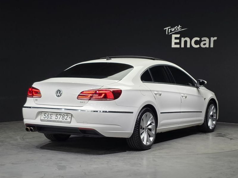 2013 Volkswagen New CC 2.0 TSI photo 2