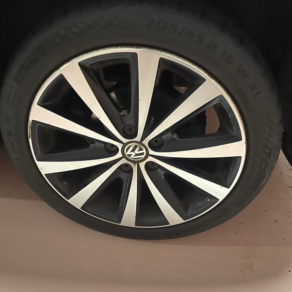 2016 Volkswagen Polo 1.4 TDI R-Line Premium 5th photo 5