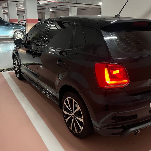 2016 Volkswagen Polo 1.4 TDI R-Line Premium 5th photo 2