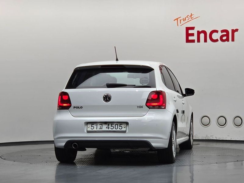 2014 Volkswagen Polo 1.6 TDI R-Line 5th photo 4