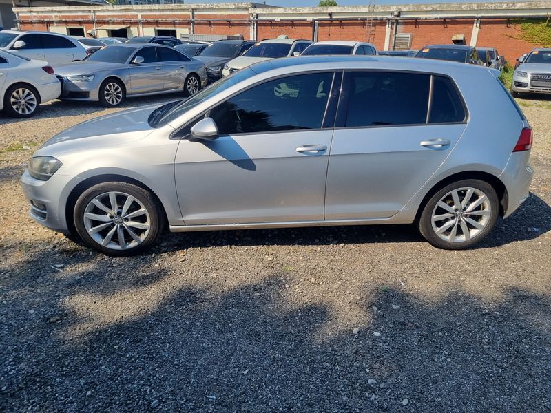 2013 Volkswagen Golf 2.0 TDI photo 3