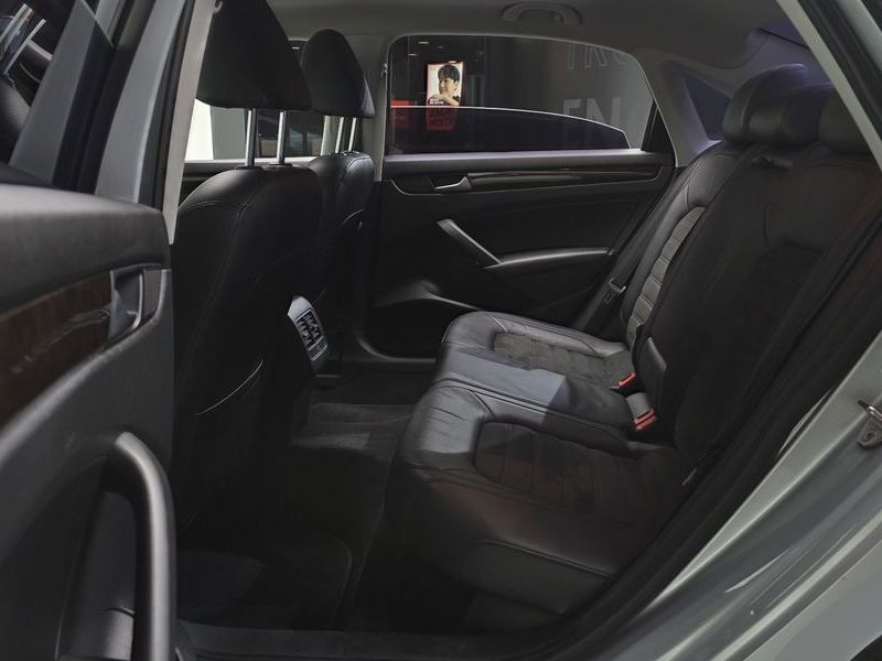 2015 Volkswagen Passat 2.0 TDI B7 photo 12