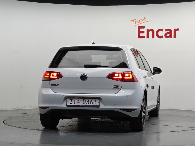 2016 Volkswagen Golf 1.4 TSI Premium photo 4